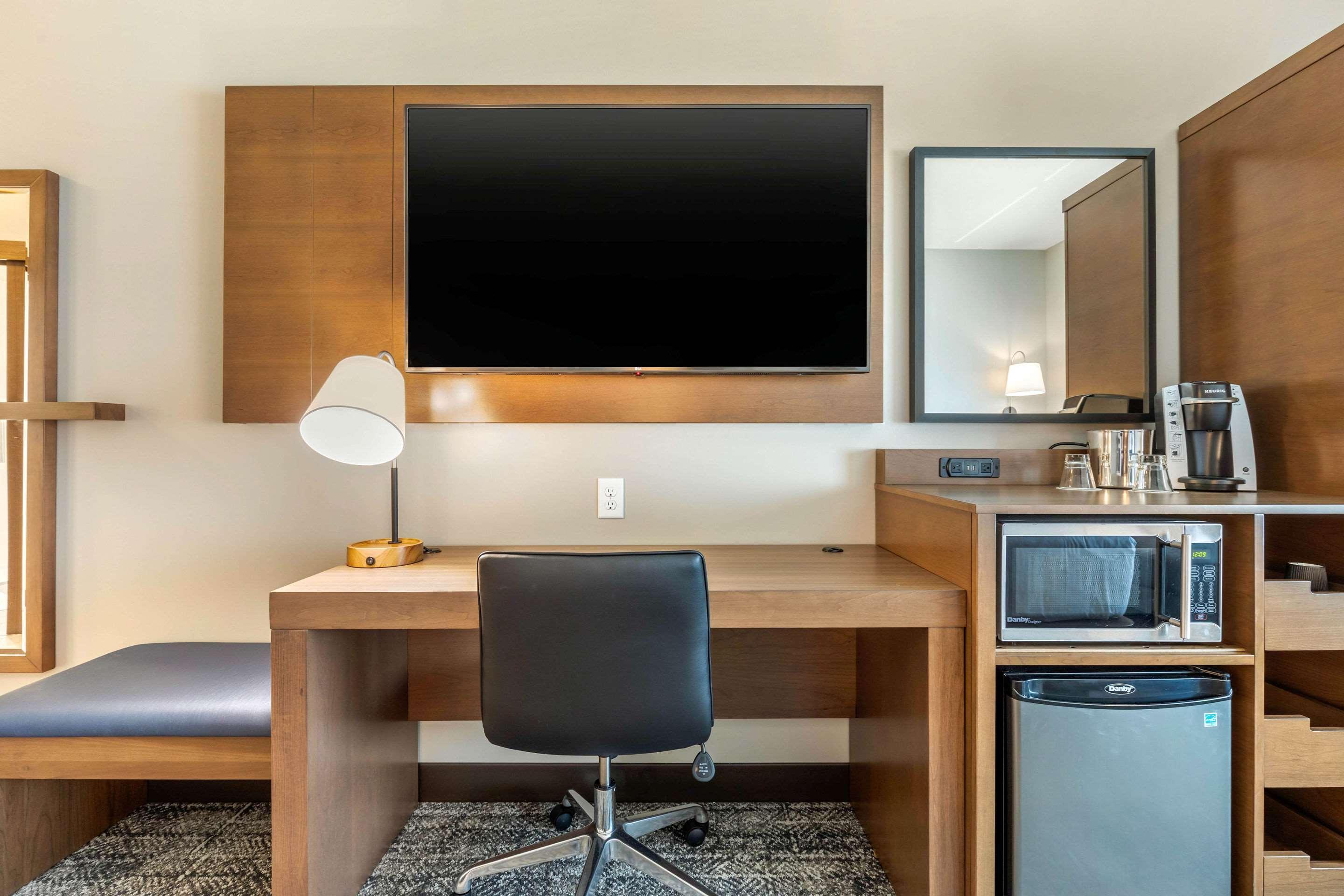 Hotel Cambria Davenport Quad Cities 4*