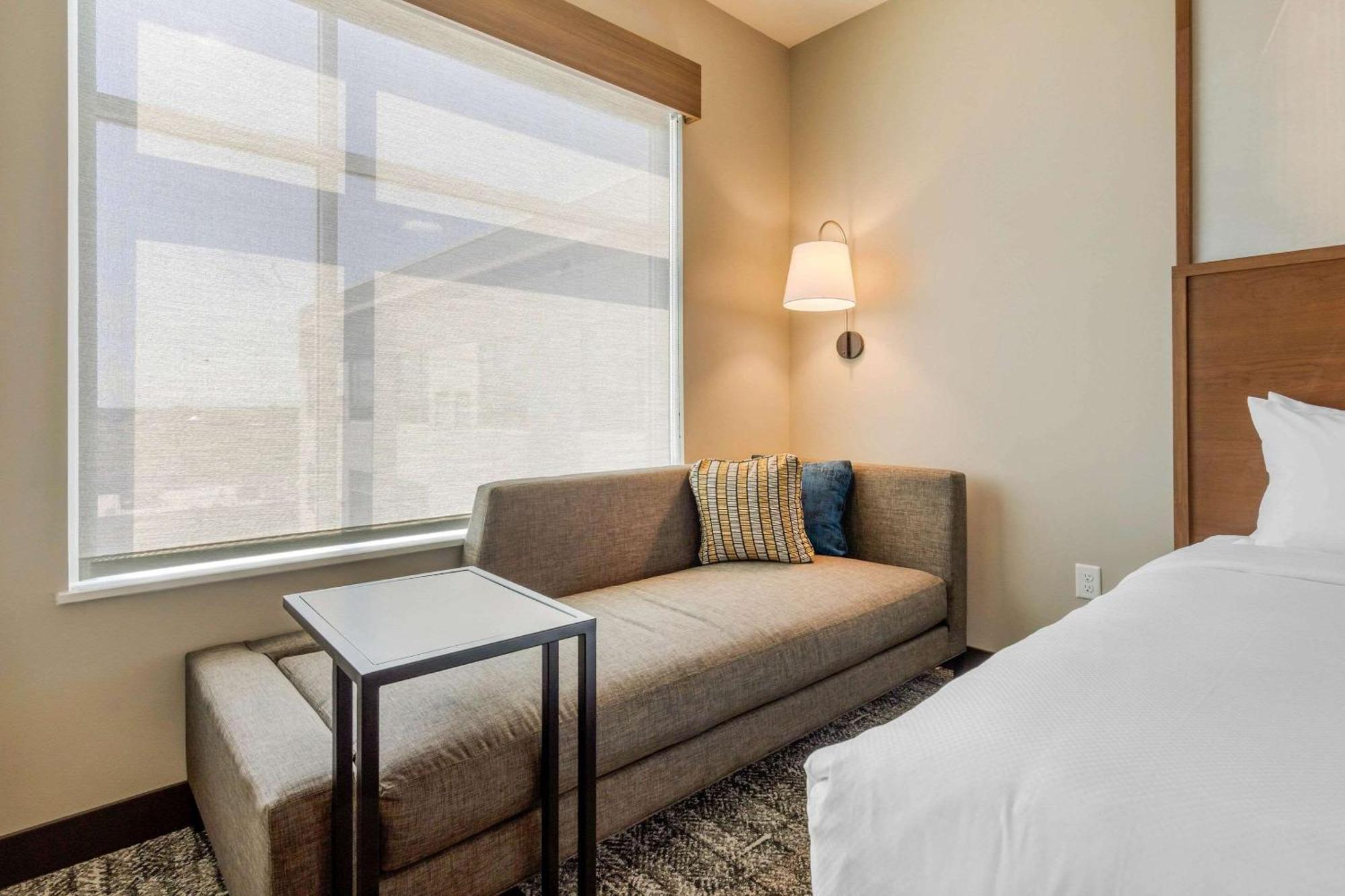 Cambria Davenport Quad Cities Hotel