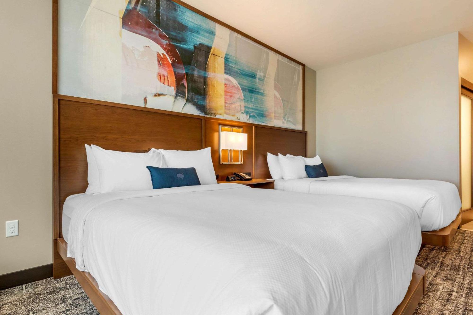 Cambria Davenport Quad Cities Hotel 4*