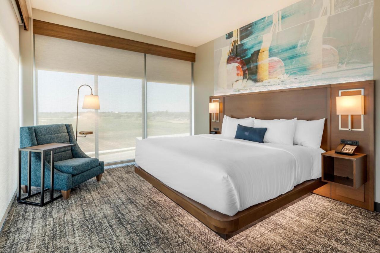 Hotel Cambria Davenport Quad Cities 4*